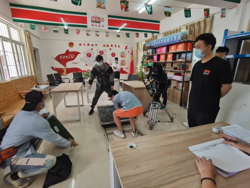峨眉山广告片拍摄公司：极简主义践行者，少即是多的视觉哲学